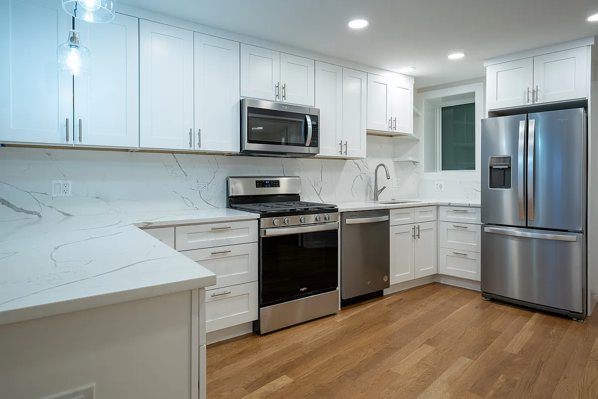 Building Photo - 2246 N Clark St #G