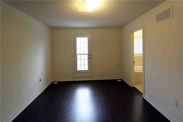 2nd image of 118 Roy Grove Way