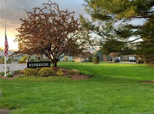 24 Thelbridge St #24, Madison, CT 06443