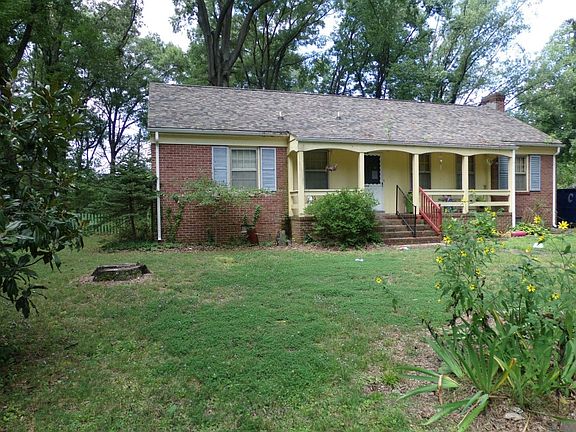 3rd image of 824 Circlewood Dr