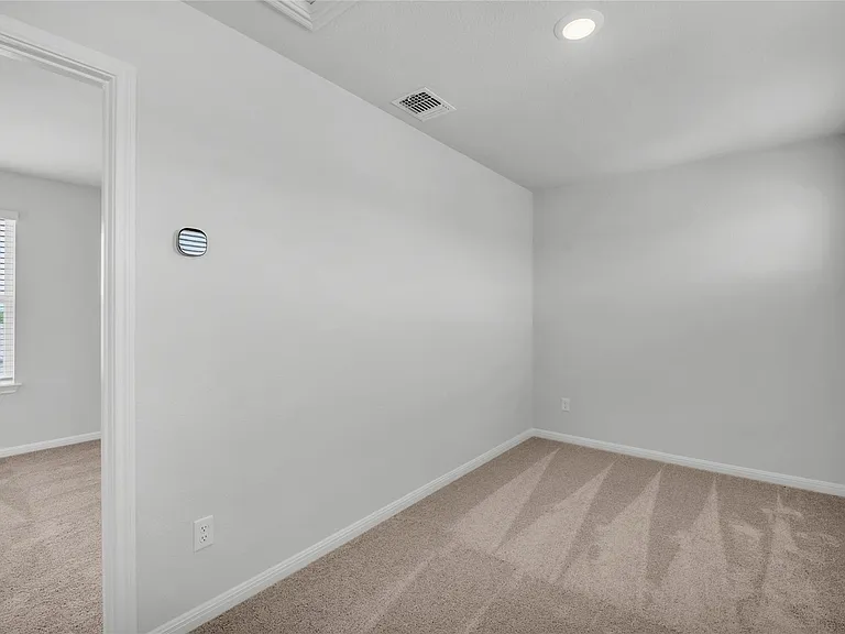 2412 Ekvall Dr — Photo 14