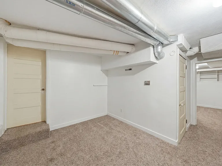 103 S 8th Ave #5 — Photo 11