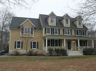 39 Sycamore Ln, Saunderstown, RI 02874