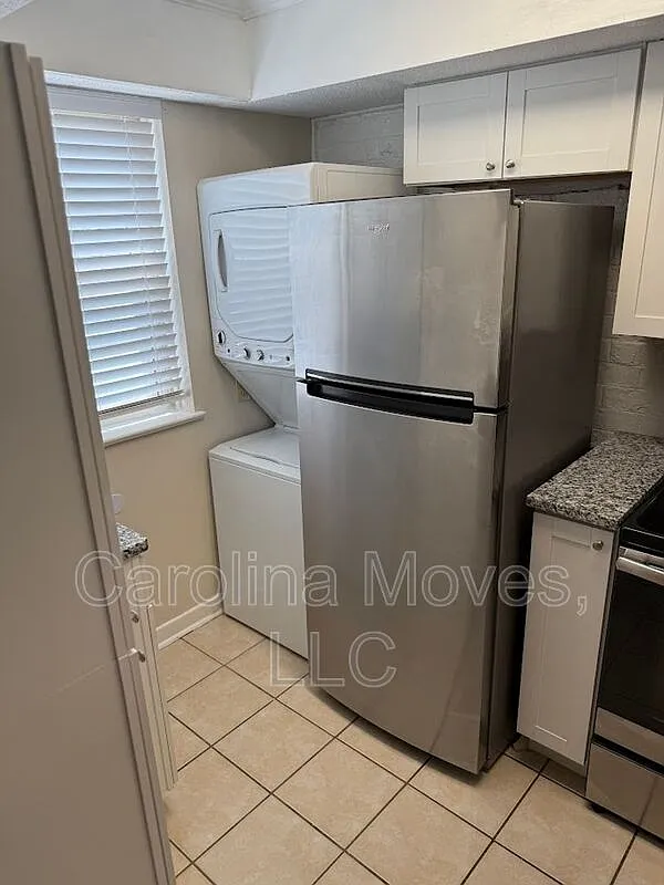 2 bed, 1.5 bath, 989 sqft, $1,095 — Photo 4