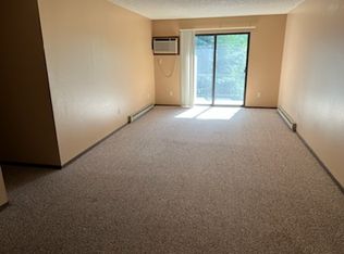 702 7th Ave S #19, Brookings, SD 57006