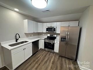 5th image of 332 Arlington Cir NW