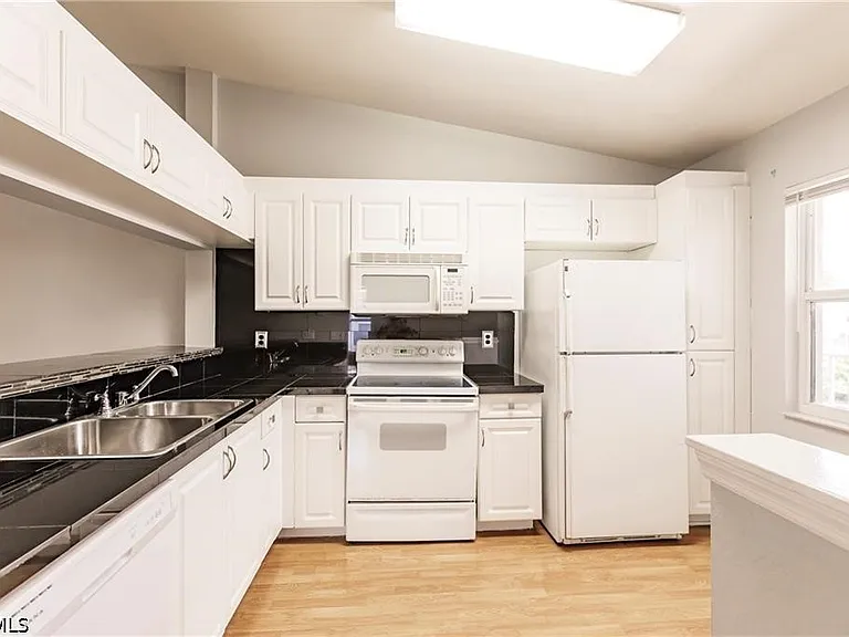 14503 Lakewood Trace Ct #201 — Photo 5
