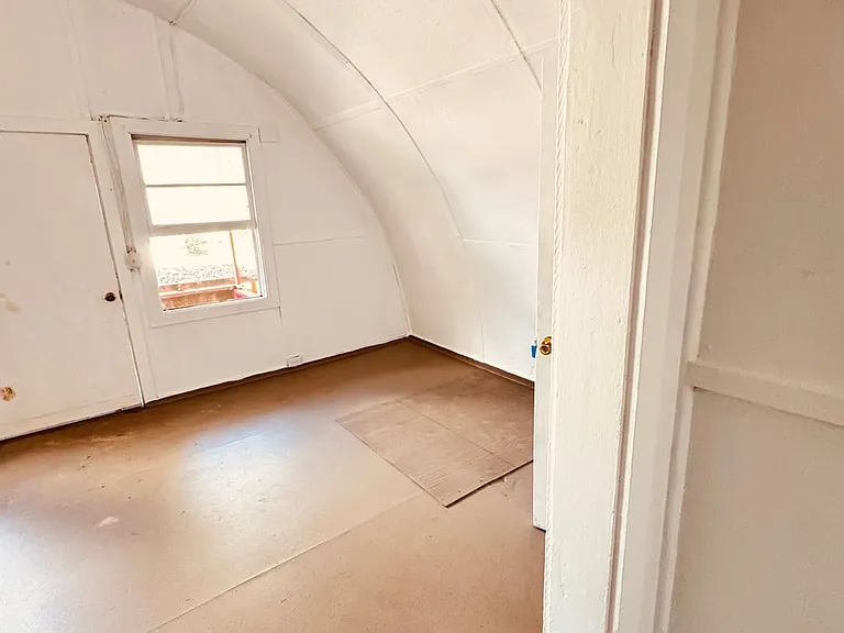 378 Mala St — Photo 3