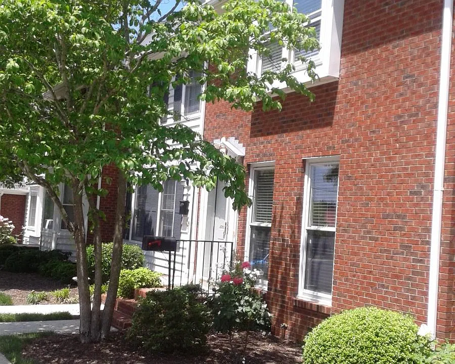 121 Church St