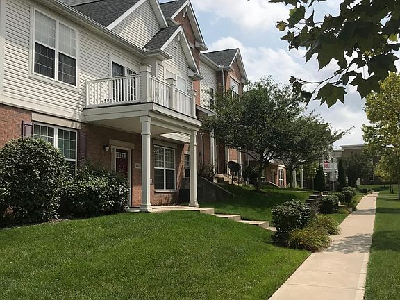 2nd image of 2672 Gardenia Ave APT 4