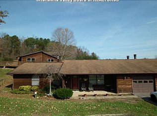 1102 Hunters Ridge Rd, Charleston, WV 25314