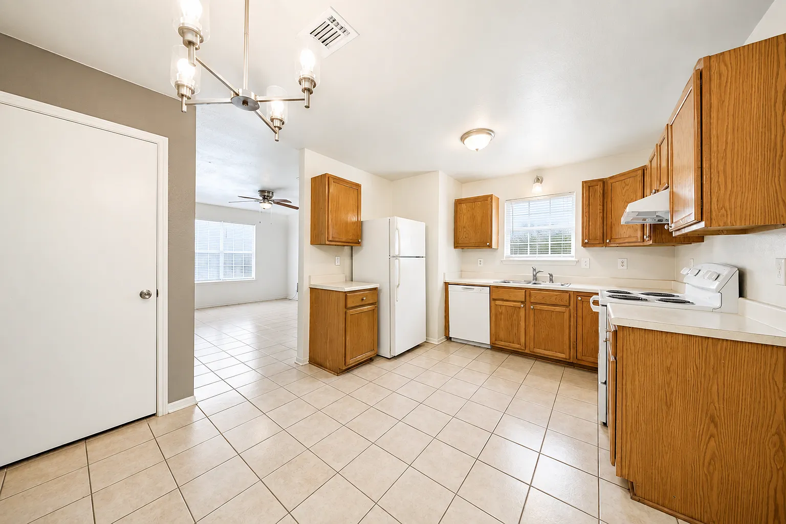 2813 Cantabrian Dr, Killeen — Photo 2