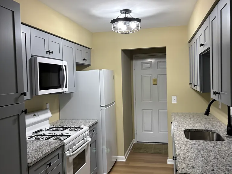 2955 Madison Ave #34 — Photo 5