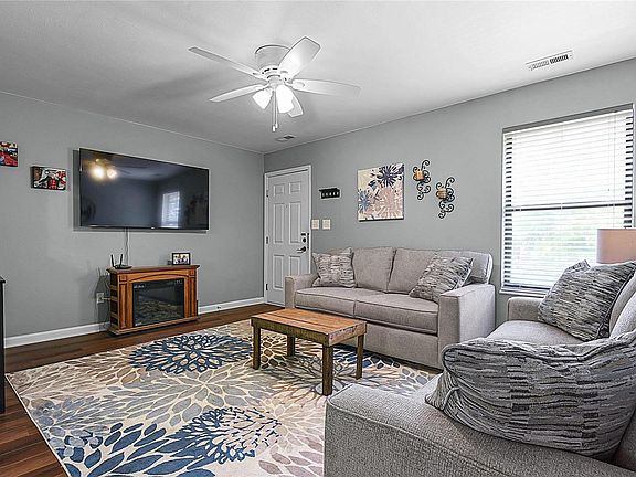 2nd image of 1261 Cliffridge Ln #1
