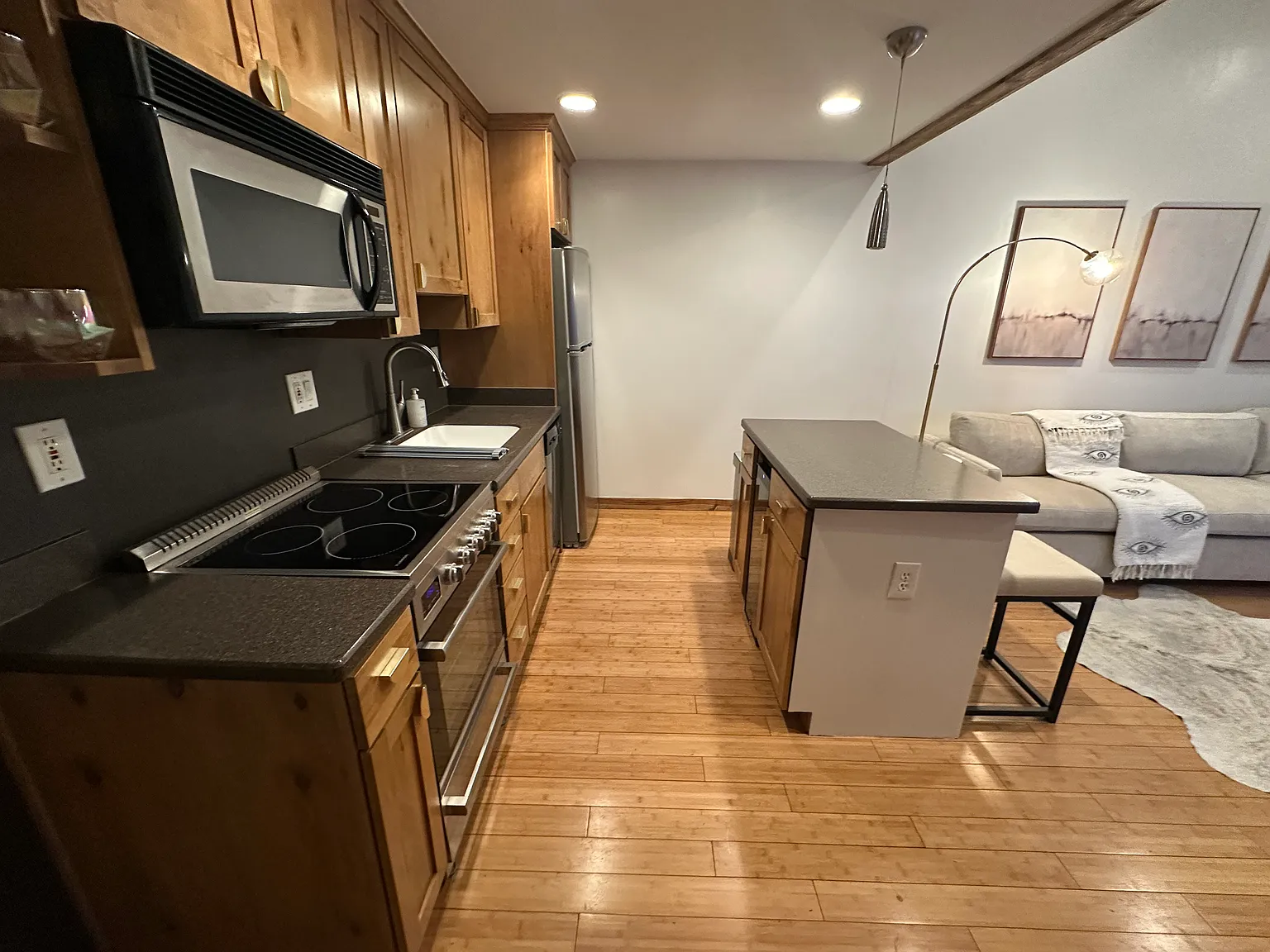 Studio, 475 sqft, $4,000 — Photo 4
