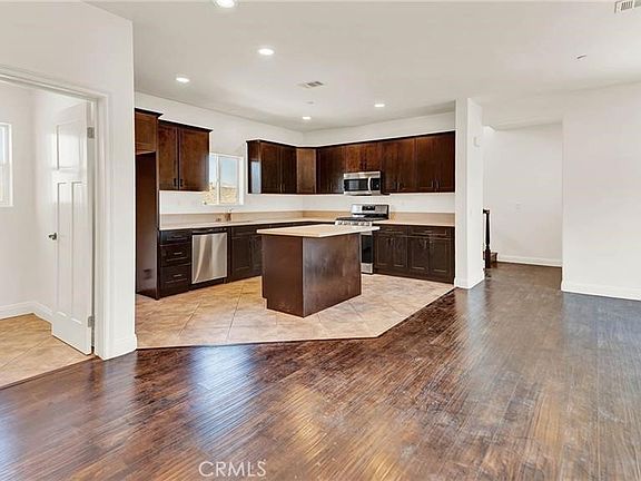 4th image of 25432 Cole St Unit 2