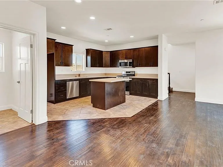 25432 Cole St #2 — Photo 4