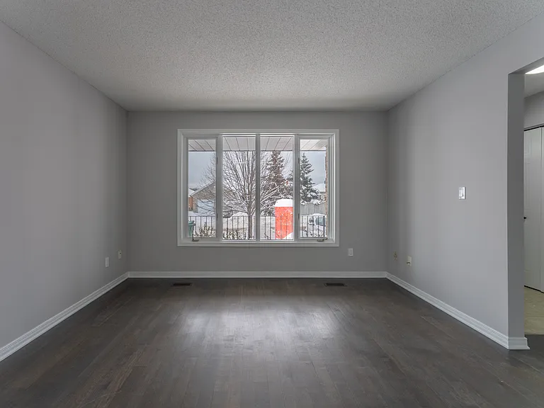 312 Waterloo Dr #1 — Photo 2
