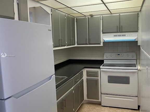 4th image of 3201 NE 14th St #203