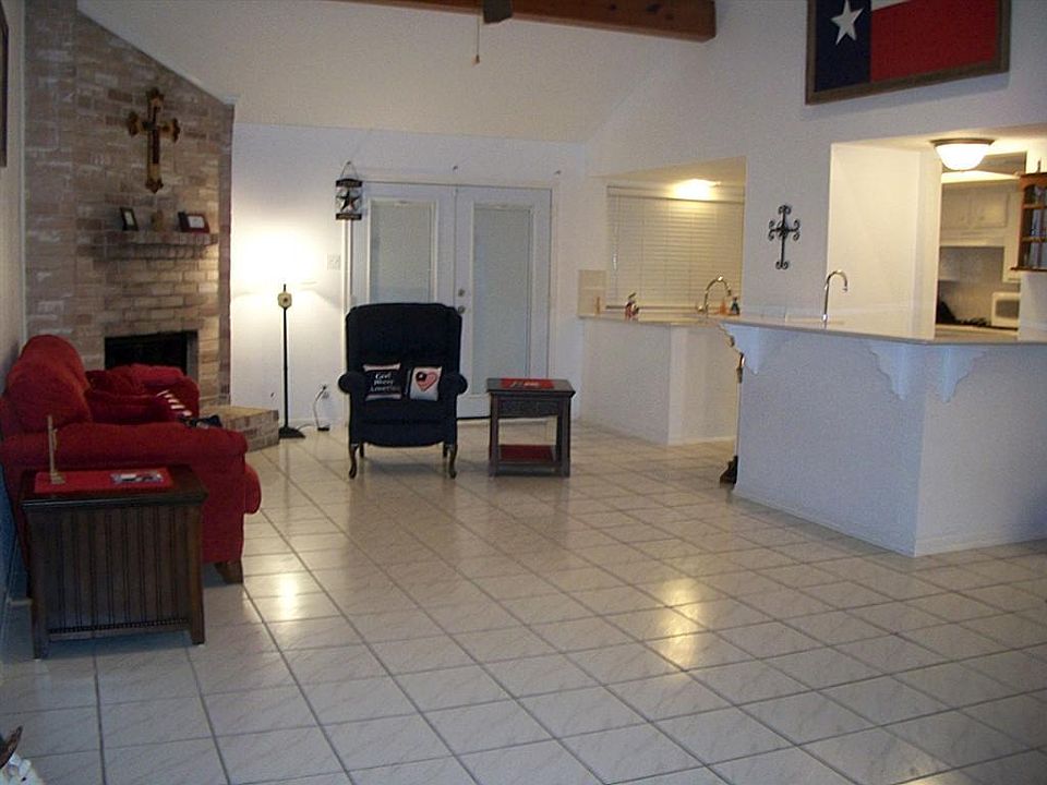 1st image of 18727 Wood Glen Ln