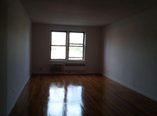 8357 118th St APT 2A, Kew Gardens, NY 11415
