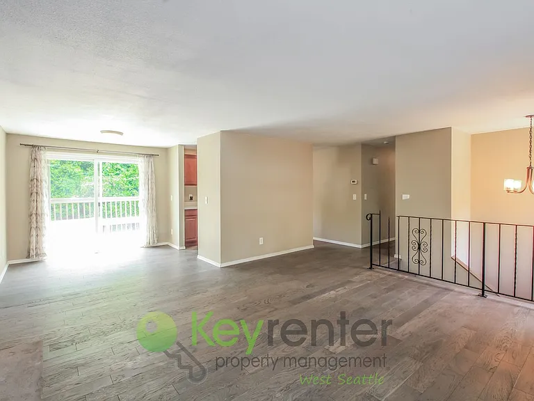 2511 SW 107th Way — Photo 5
