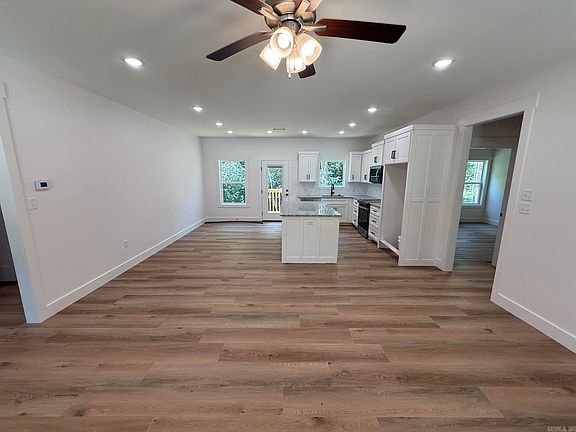 5th image of 43 W Hills Rd