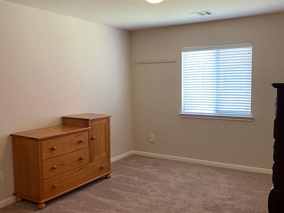 4th image of 124 Woodway Bnd