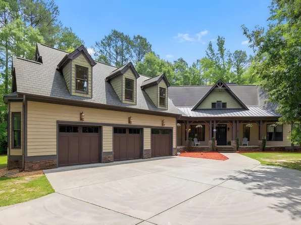 205 Carrie Dr, Clayton, NC 27527