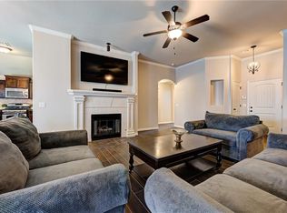 11928 SW 8th St, Yukon, OK 73099