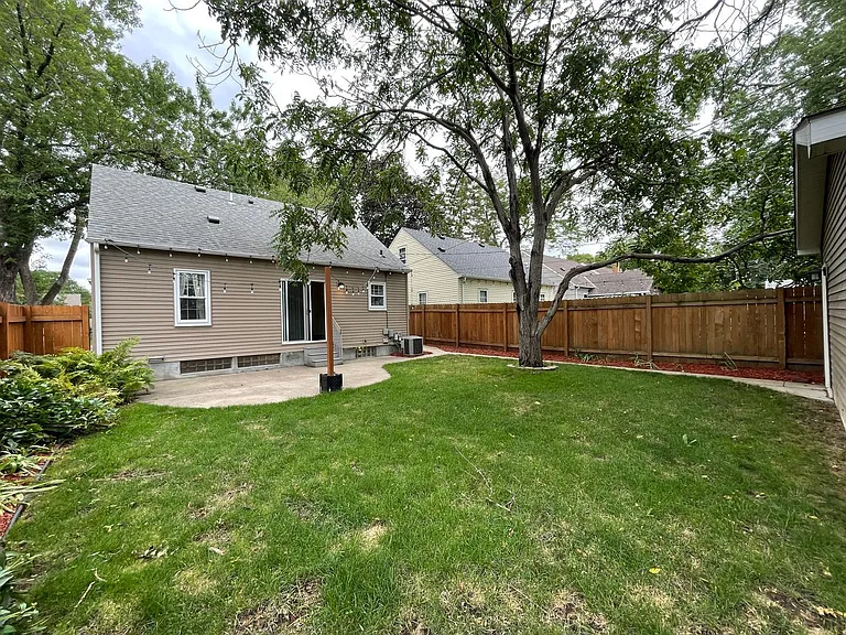 3120 Jersey Ave S — Photo 31