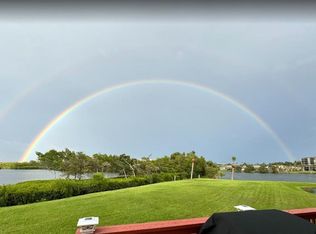 6499 99th Way N APT 18B, Saint Petersburg, FL 33708