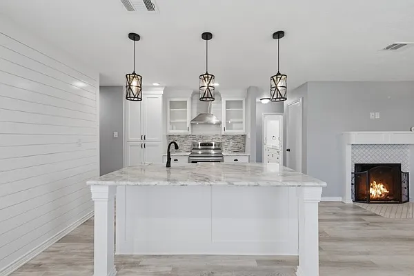 2100 Windsor Dr #11 — Photo 10