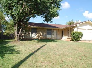 3209 Ridgedale St, Irving, TX 75062