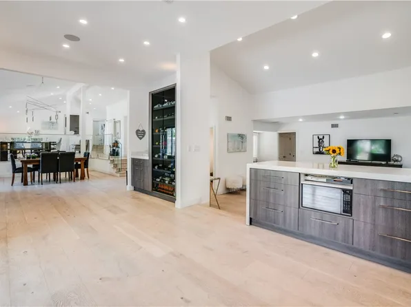 23760 Oakfield Rd, Hidden Hills, CA 91302