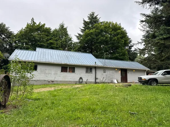 93122 Knappa Dock Rd, Astoria, OR 97103