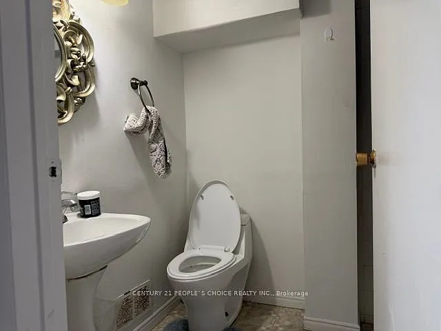 10 Juliana Sq — Photo 14