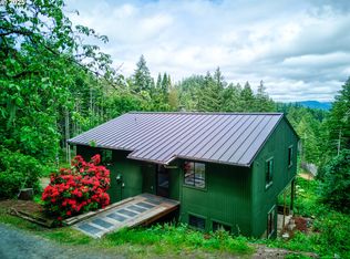 272 Whipple Tree Dr, Yoncalla, OR 97499