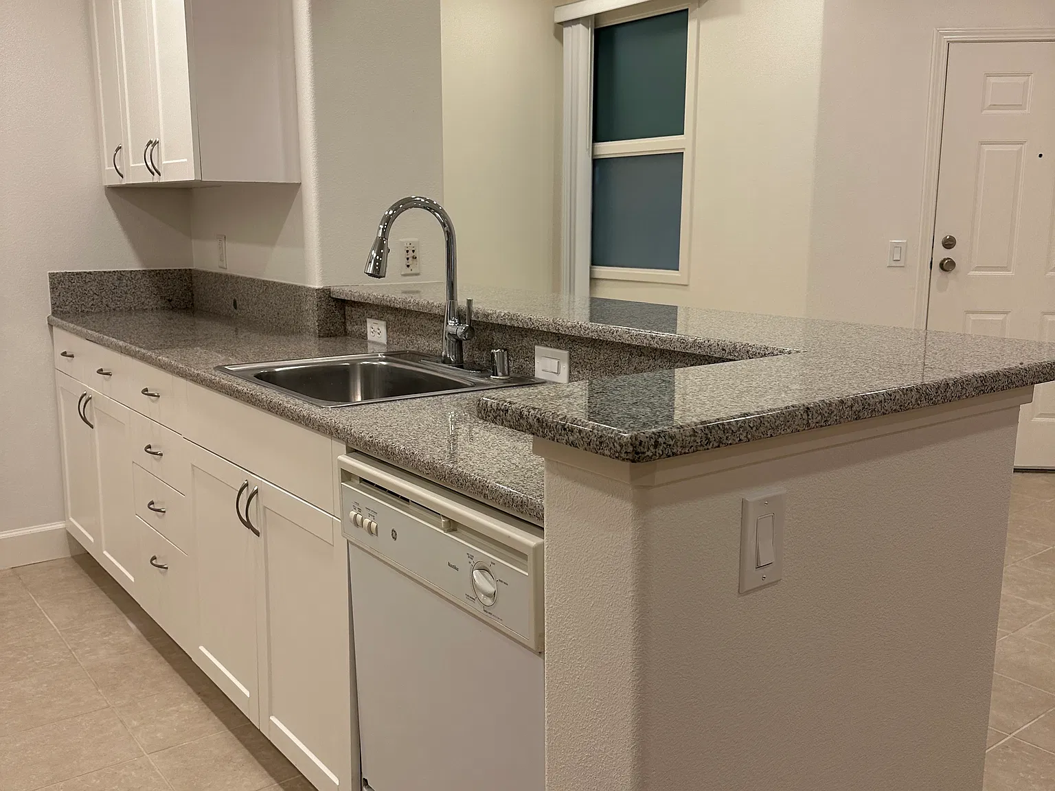 2 bed, 1171 sqft, $4,000 — Photo 3