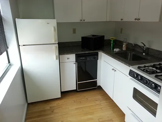 Rented by Tompkins Square Realty | media 33