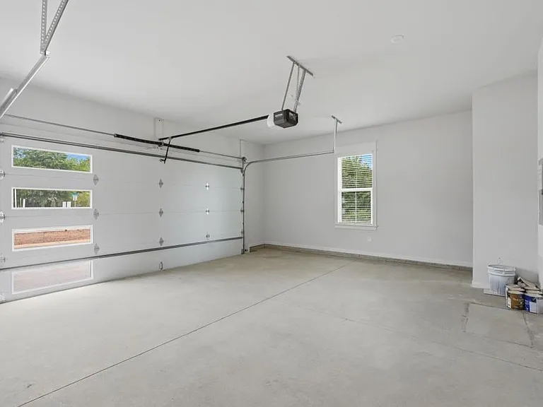 331 Orchid St — Photo 22