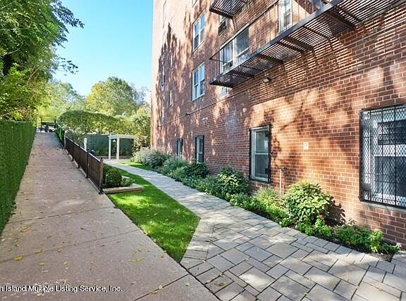 4th image of 36 Hamilton Ave APT 1T