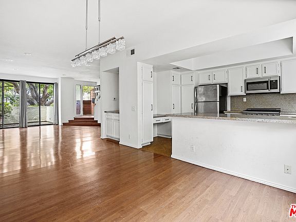 4th image of 1306 Washington Ave