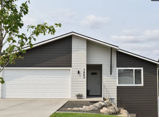 1403 N Coach Dr, Greenacres, WA 99016