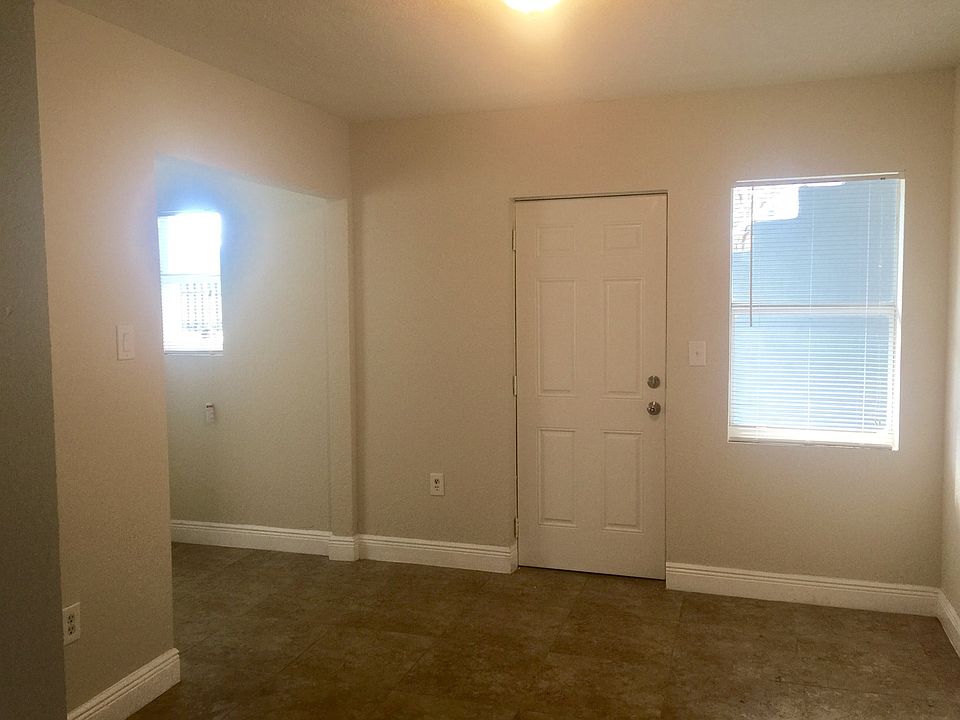 1st image of 219 NW 10th St APT 1