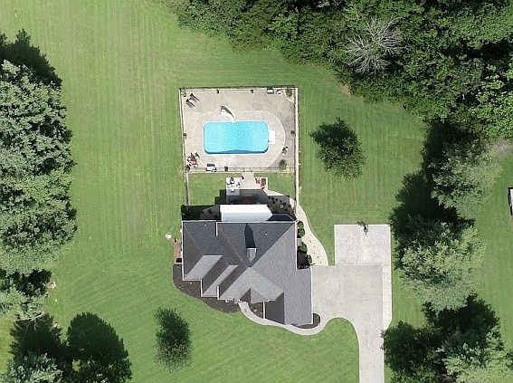 2nd image of 275 N Crescentview Rd