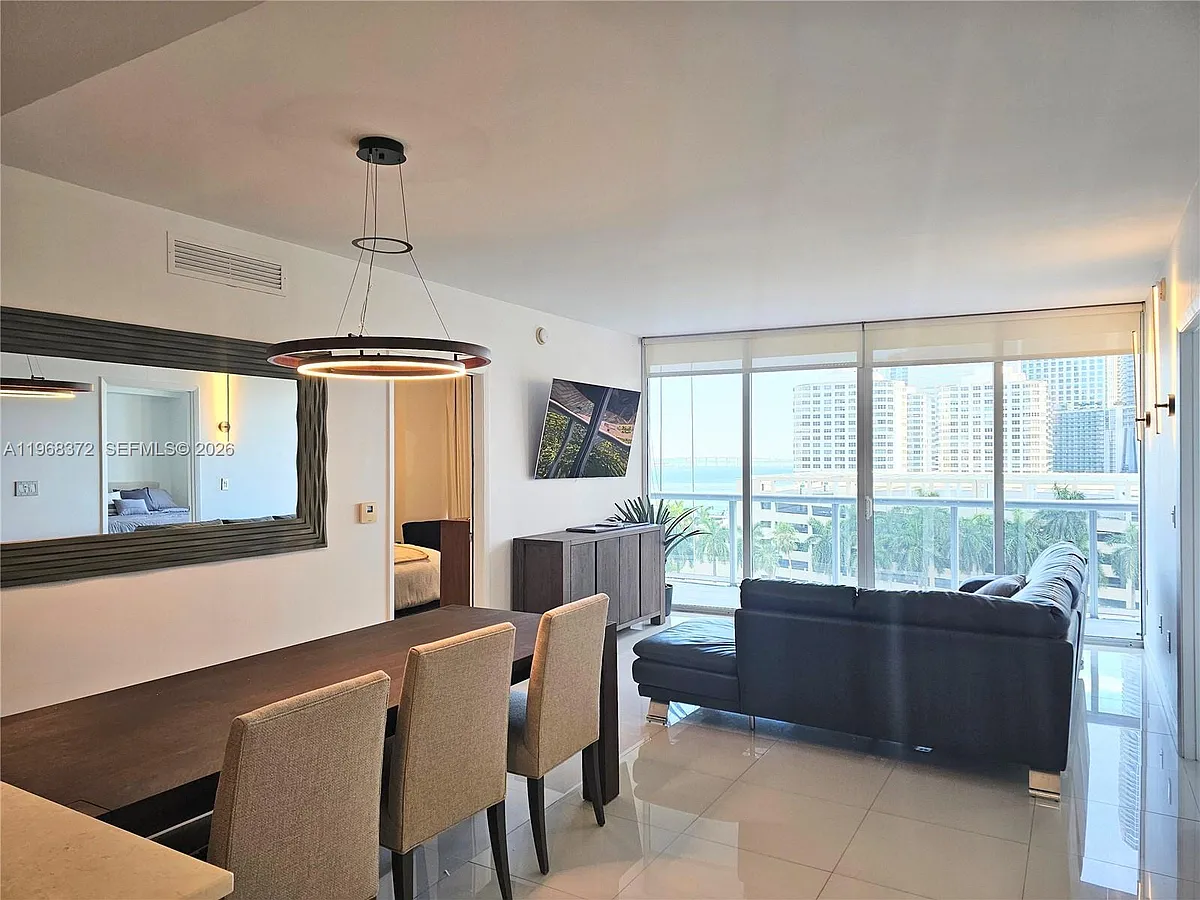Building Photo - 495 Brickell Ave #905
