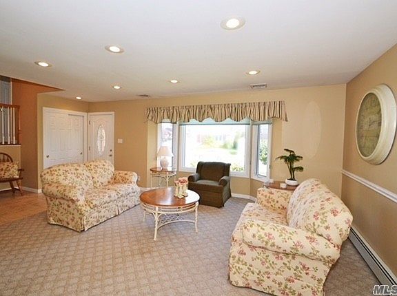 2nd image of 4082 Meadow Ln