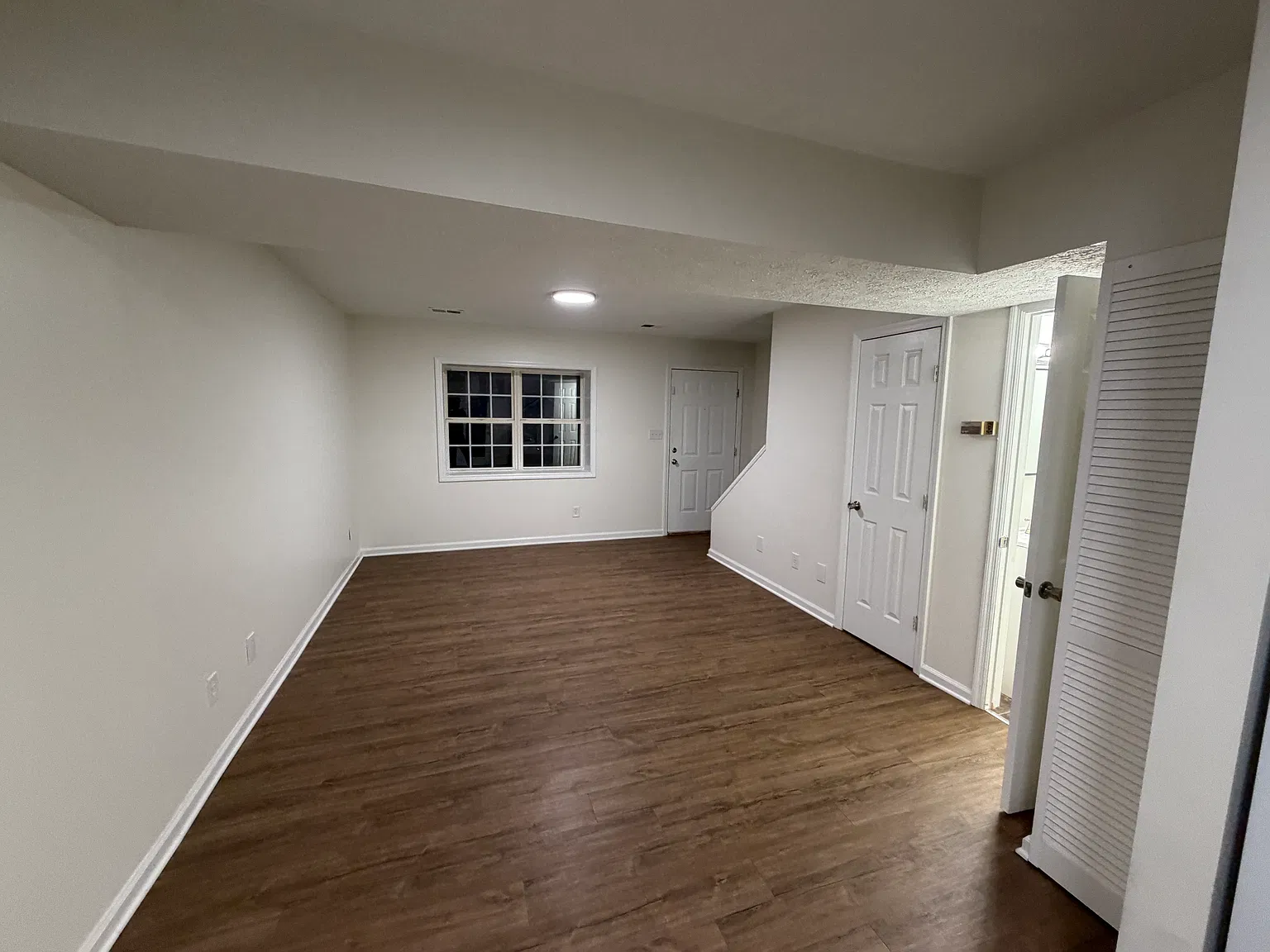 2 bed, 1.5 bath, 900 sqft, $925 — Photo 3