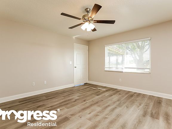 4th image of 2413 Piedmont Lakes Blvd